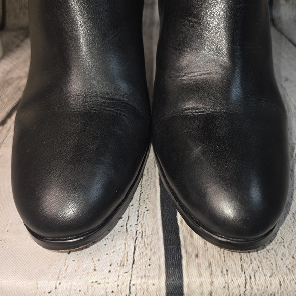 ANN TAYLOR BLACK LEATHER ANKLE BOOTS STACKED BLOCK HEEL WOMENS 9.5 EUC - Picture 5 of 11
